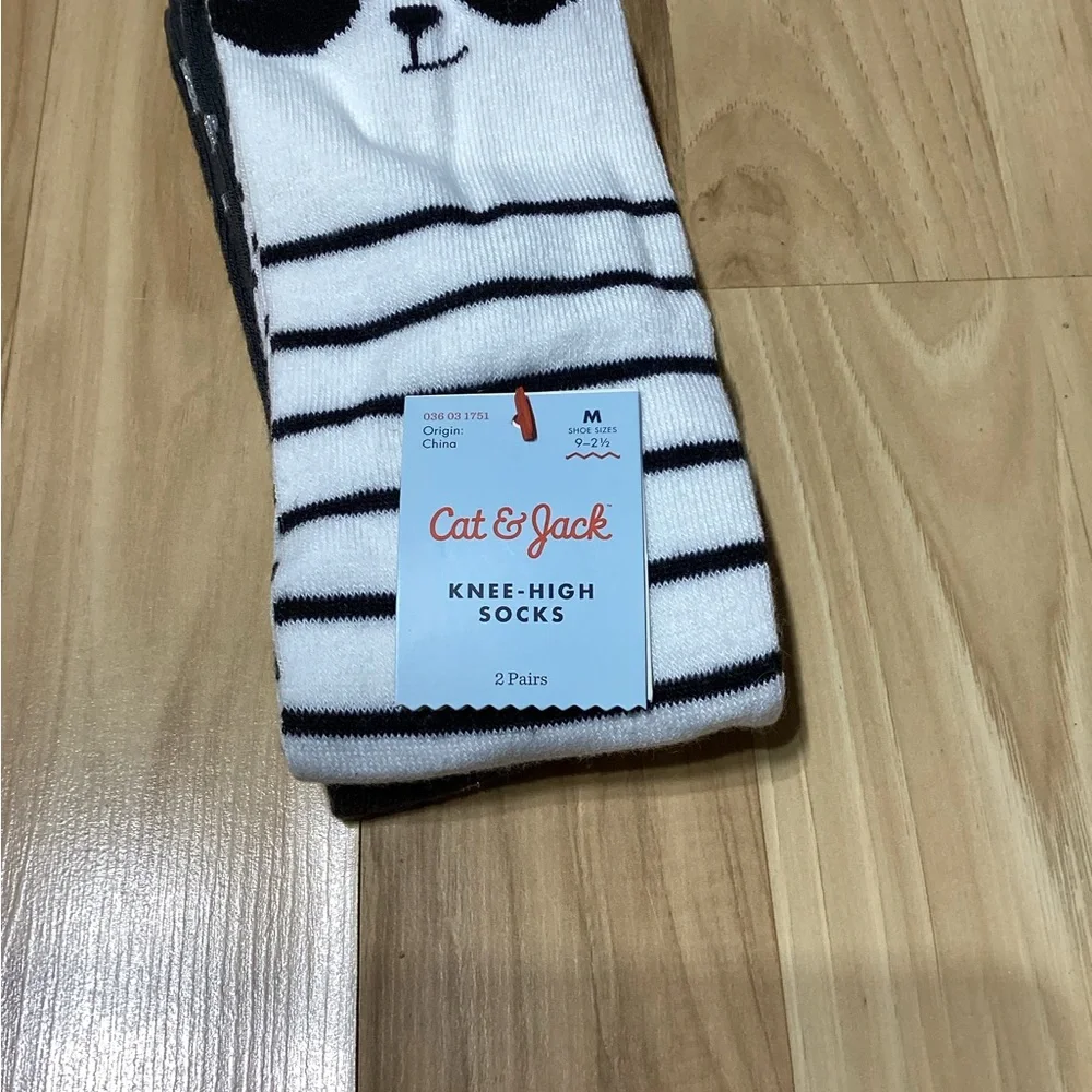 Cat & Jack Girls Knee High Socks (2 Pairs Shoe Size 9-2.5/Medium)